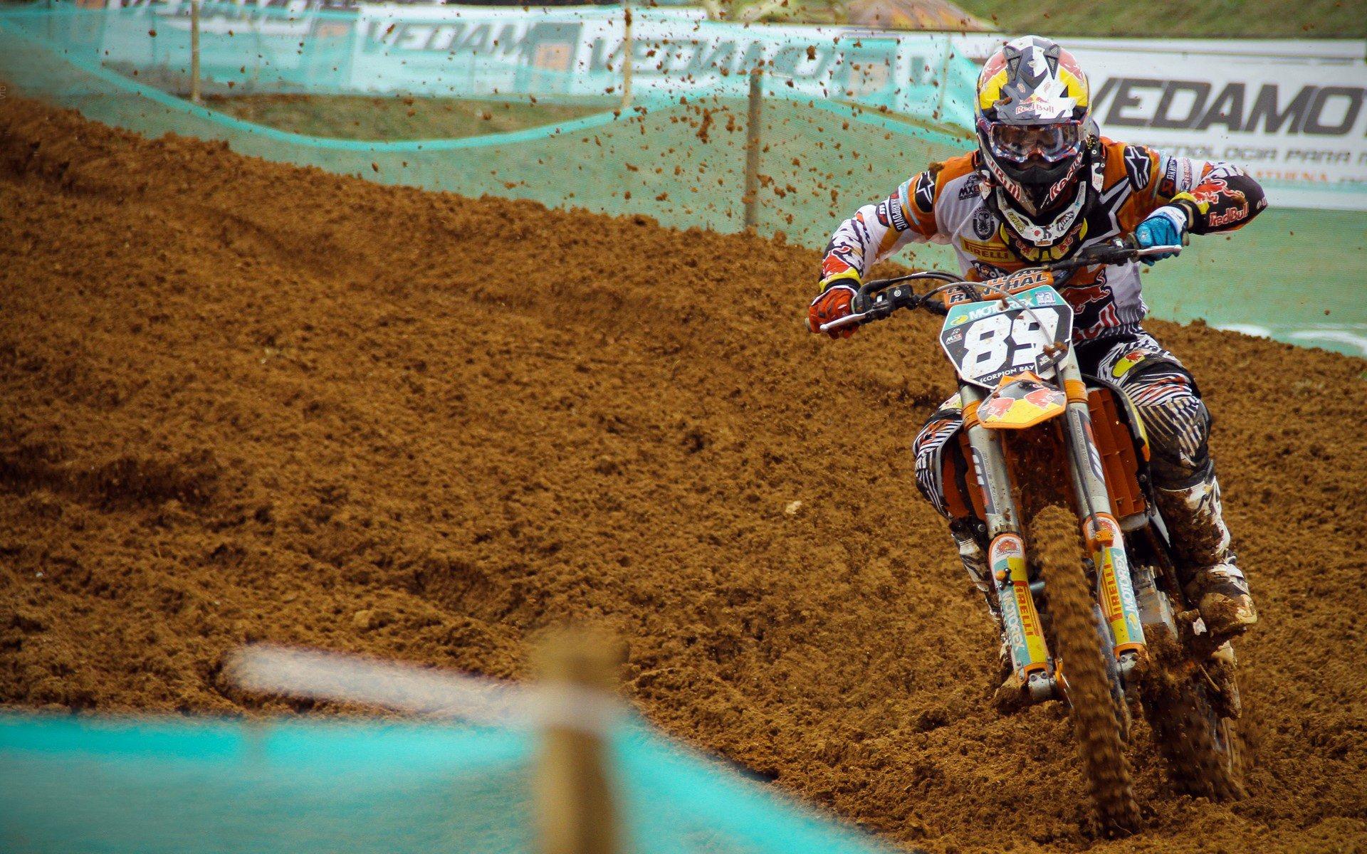 传奇继续!詹姆斯确认下赛季回归 休赛期将接受脚部手术治疗