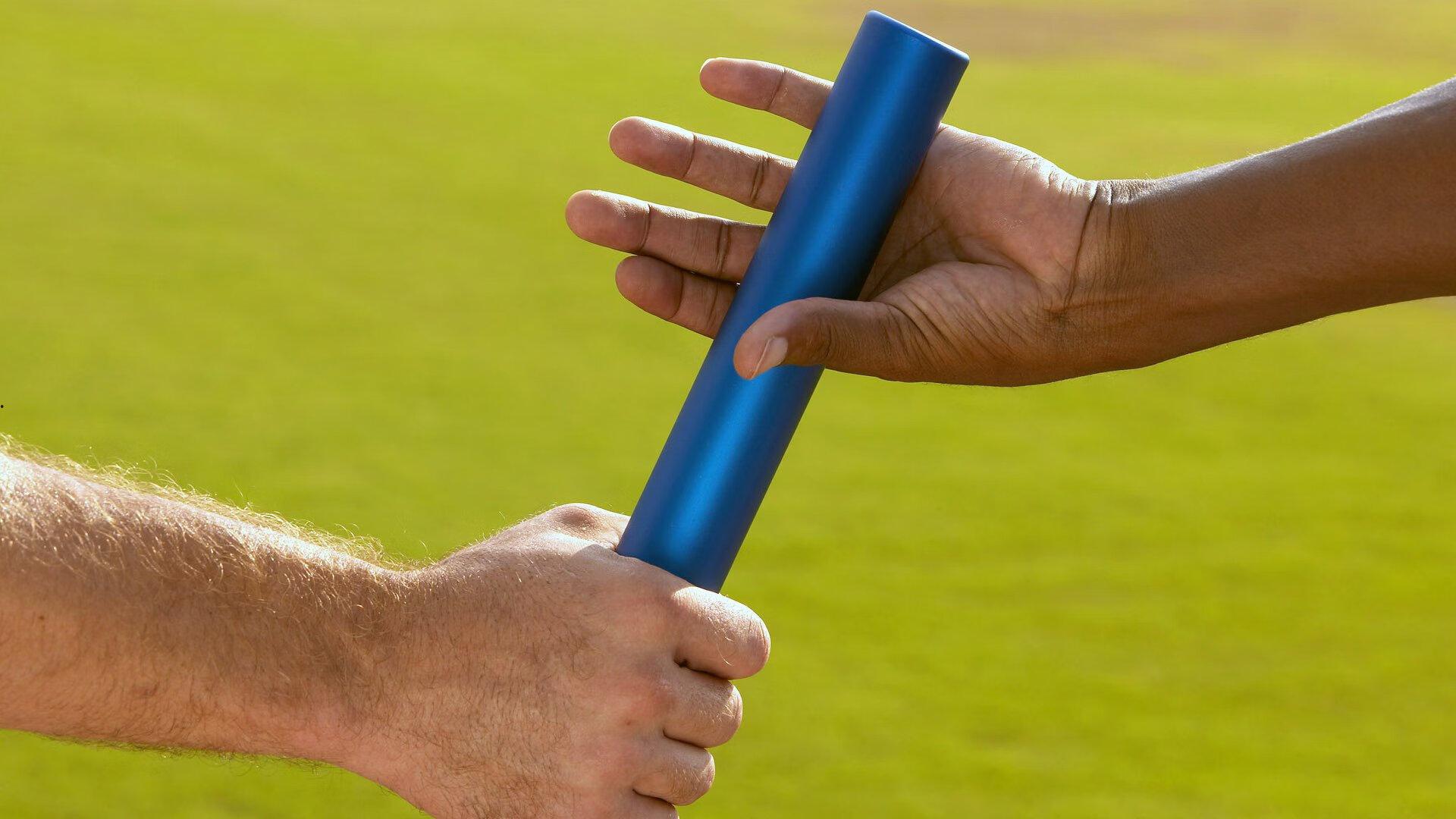 绿茵惊魂！马竞女足悍将梅迪纳赛场遭重创一度昏迷，医疗团队闪电救援化险为夷