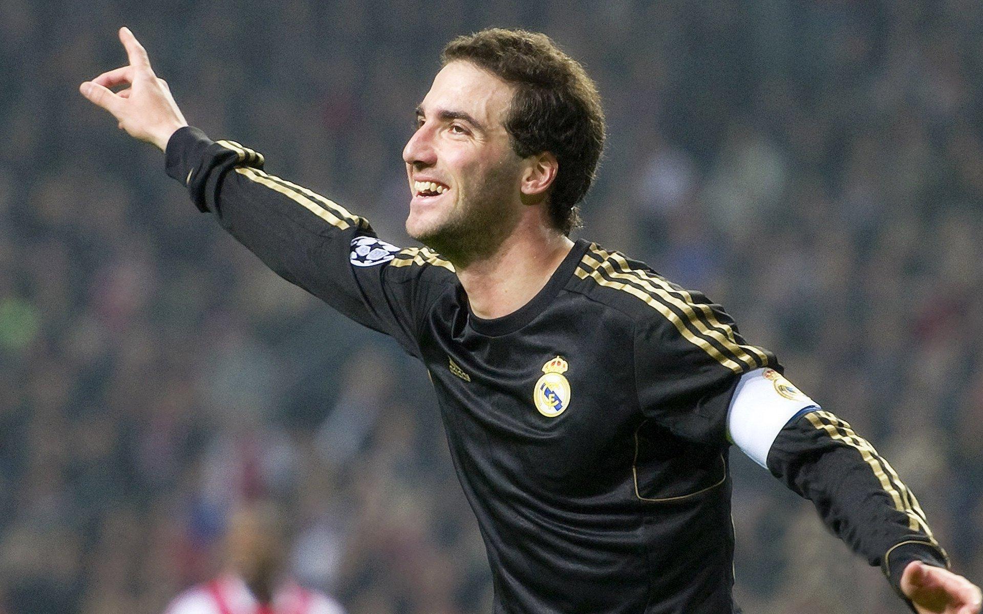 攻势足球席卷中超！穆斯卡特荣膺5月最佳教练，率队5场狂轰22球